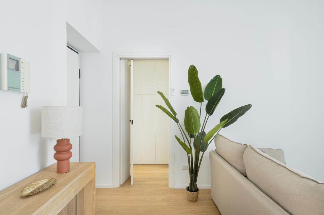 Easylife - Romantico Appartamento Sui Navigli มิลาน ภายนอก รูปภาพ